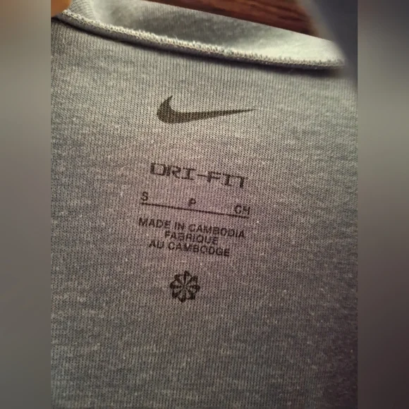 Nike Womens nursing dry fit sweatshirt Open Front Great For Nuraing Descreetly - Picture 2 of 5